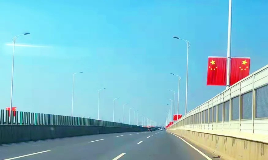 【為群眾辦實(shí)事】迎國慶！南昌城投運(yùn)管公司彰顯國企擔(dān)當(dāng) 做好“穩(wěn)安全、保暢通、強(qiáng)服務(wù)”工作