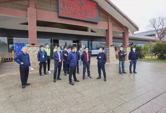 省交通運輸廳黨委委員、副廳長王昭春調(diào)研贛江服務區(qū)提質(zhì)升級